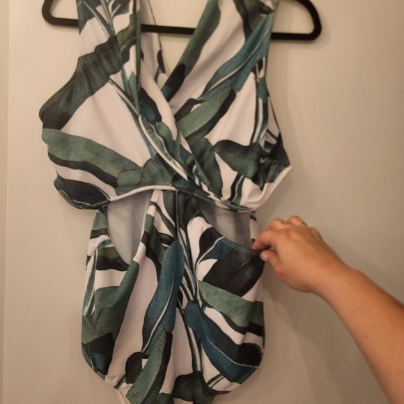 Bathing Suit - Picture 3 of 3